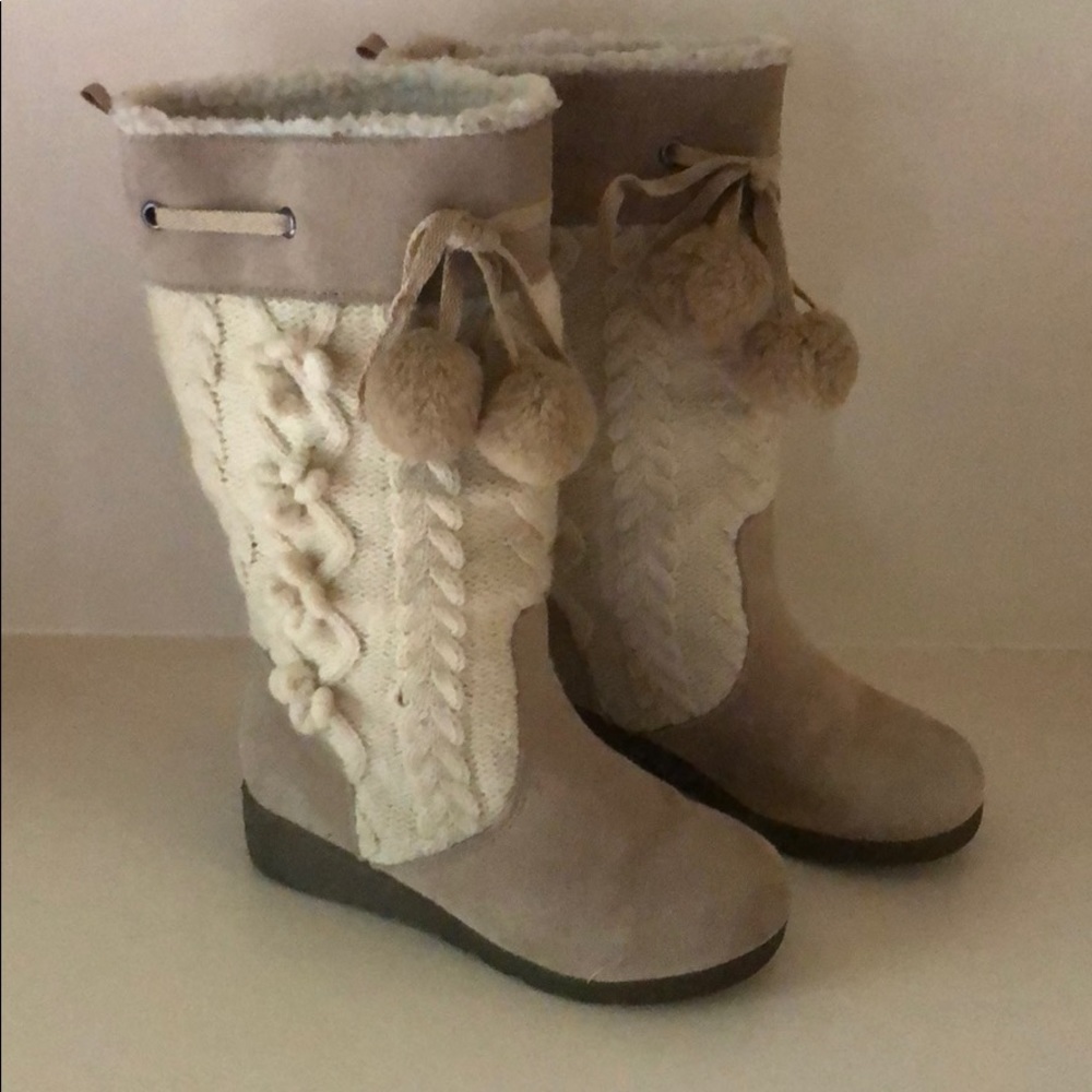 Suede boots